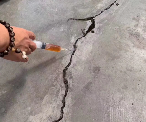 关岭混凝土裂缝修补技术详解​